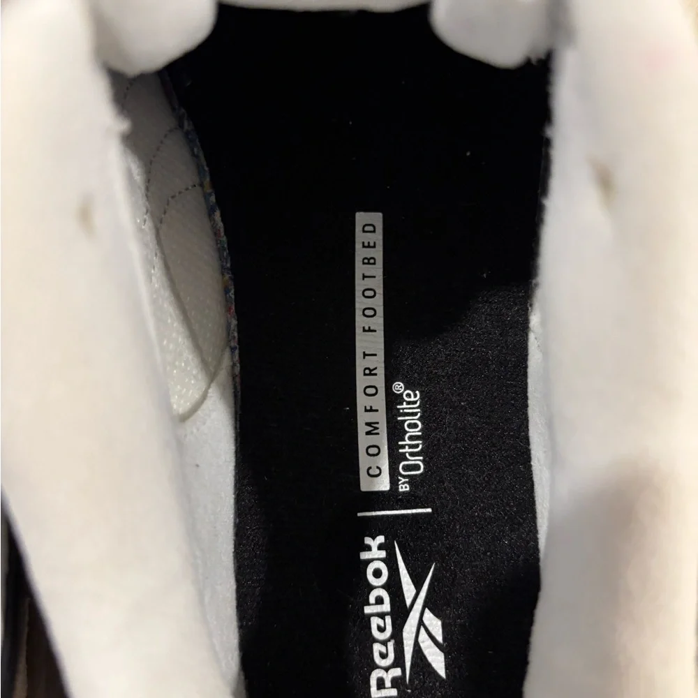 Women’s Reebok - Picture 9 of 9